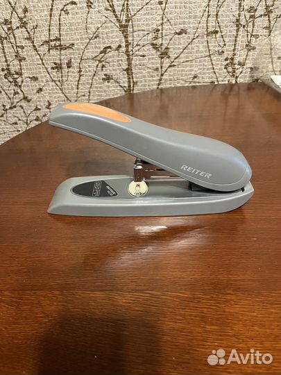 Мощный степлер Reiter HS-60 до 60 листов