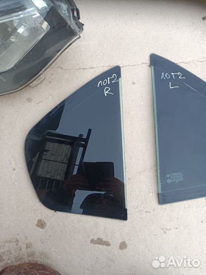 Правая форточка Renault Logan 2