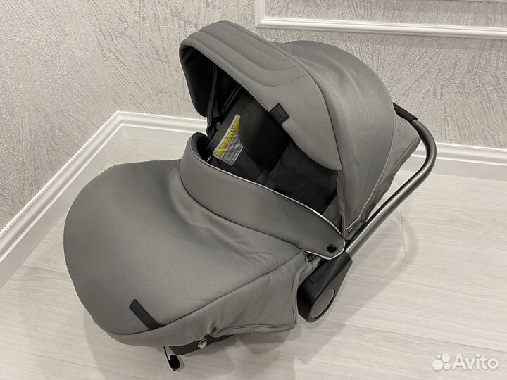 Carello Optima автолюлька с адаптерами к коляске