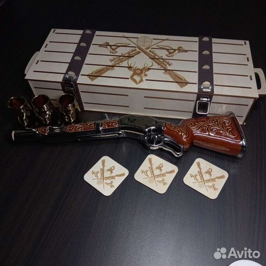 Подарочный набор штофов для охотника