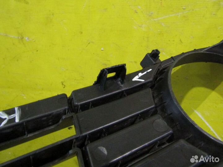 Решетка в бампер Kia Optima 15-18г 44240