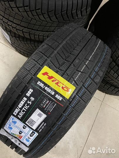 Hilo Arctic S-9 235/45 R18 98S