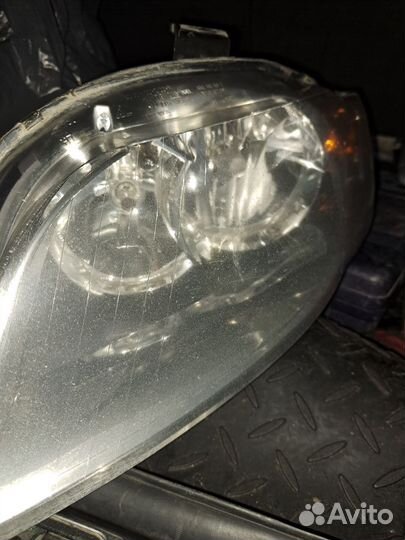 Левая фара audi a4 b7