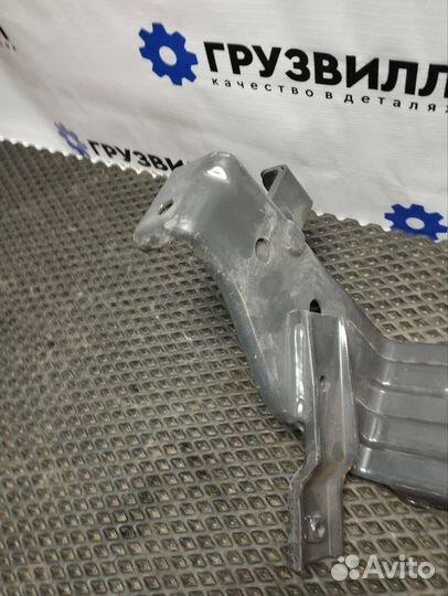 Крепление фары (кронштейн фары) левой Volvo FH4