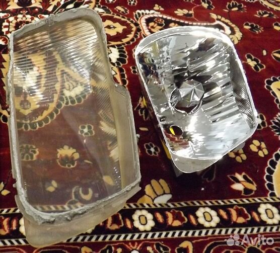 Стекло на пр фару Hyundai Accent