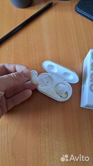 Наушники Samsung galaxy buds+