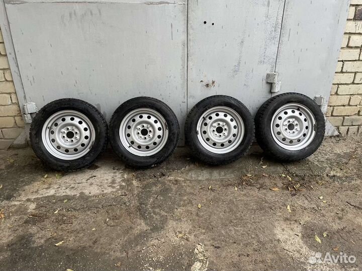 Колеса зимние R14 Nokian на ваз