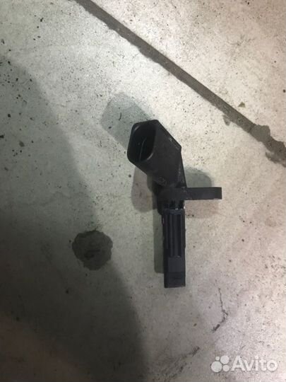 Датчик abs прав. зад. Audi A4