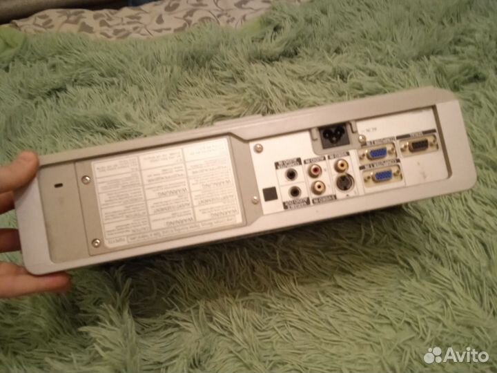 Продам проектор Panasonic, проводов нет, торга нет