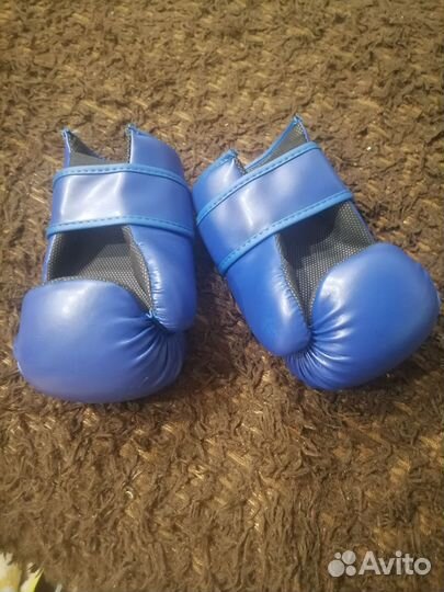 Шлем, перчатки для тхэквондо