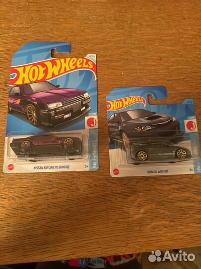 2 машинки hot wheels