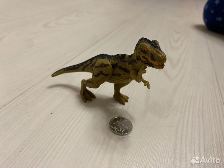 Продам игрушки динозавров
