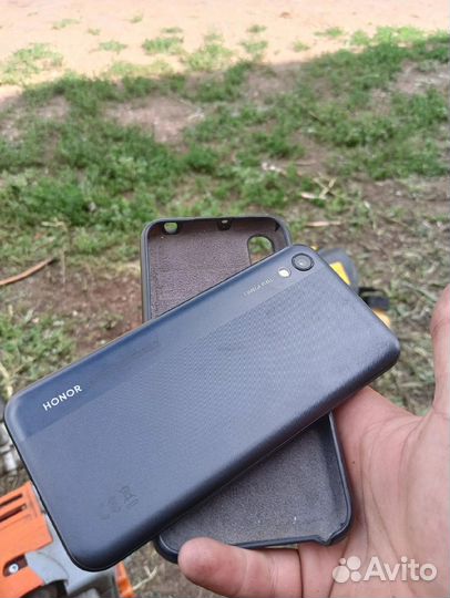 Телефон honor 8s