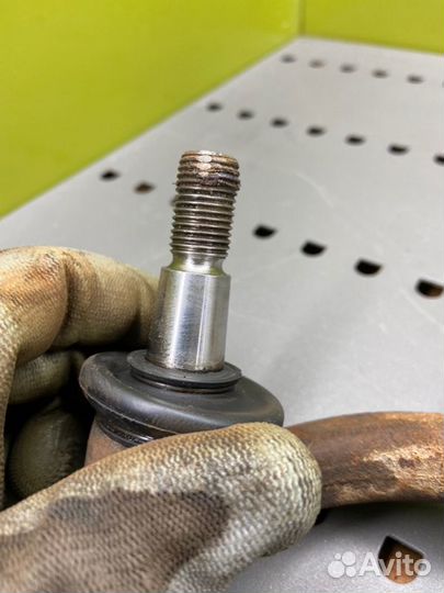 Рулевая тяга передняя правая Mercedes-Benz C-Class