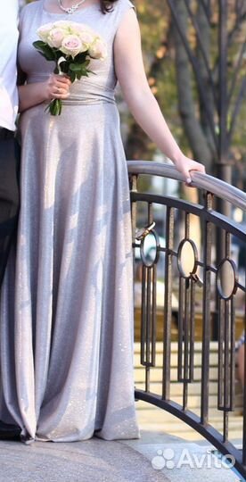 Платье вечернее