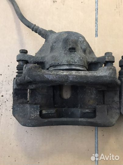 Суппорт передний Мерседес W124(1001)