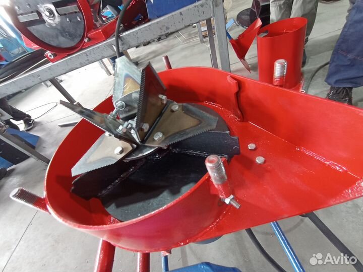 Измельчитель травы и веток 2в1 утр-737