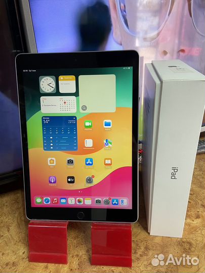 Планшет Apple iPad 10.2 Wi-Fi 256 гб