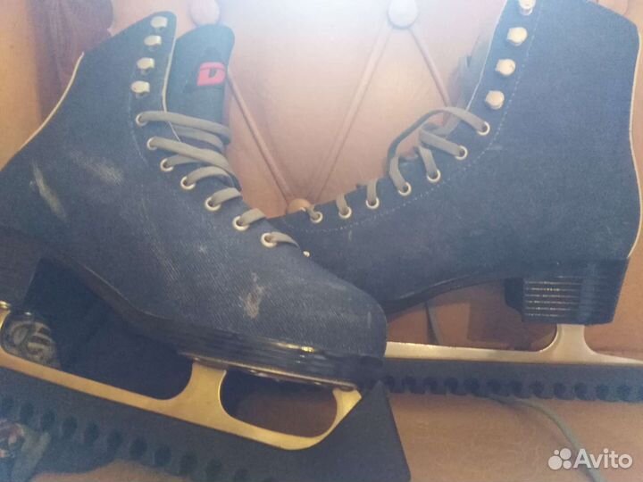 Коньки фигурные женские 40 размер