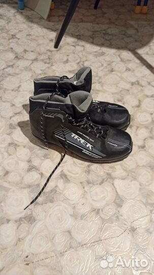Лыжные ботинки