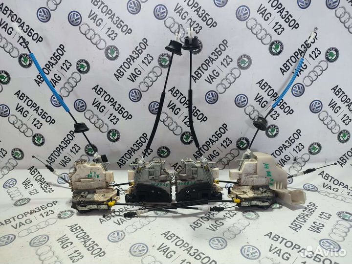 Замок двери задний Audi A4 B8