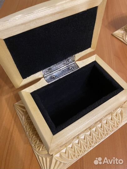 Шкатулка из дерева ручной работы