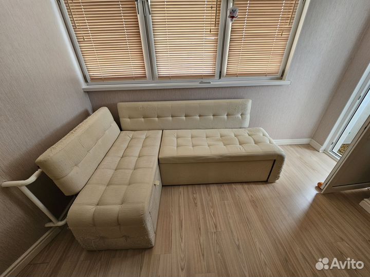 Уголок кухонный б.у