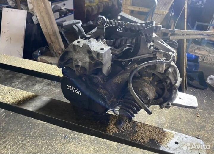 МКПП JCR Volkswagen Caddy 3 поколение 2006 г