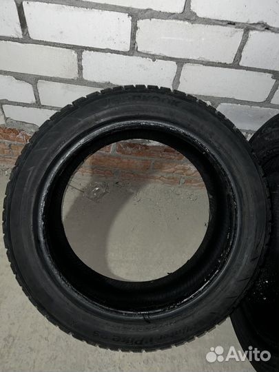 Hankook Winter I'Pike 215/50 R17