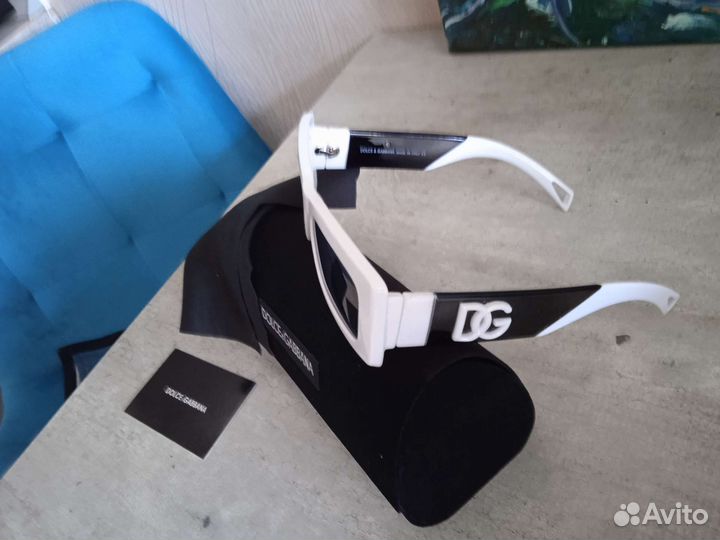 Солнцезащитные очки женские брендовые