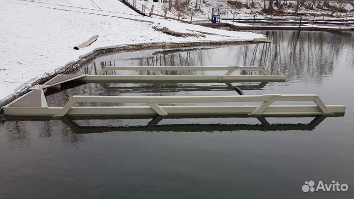 Парковочное место для лодок и катеров на воде