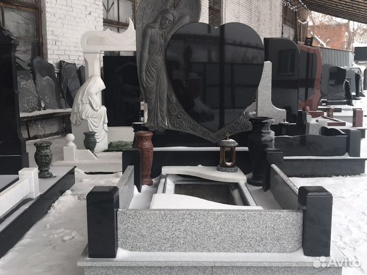Памятники из гранита и мрамора