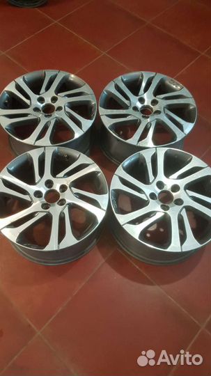 Оригинальные фирменные диски Volvo R17