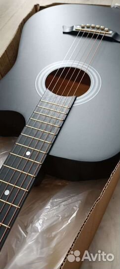 Акустическая гитара