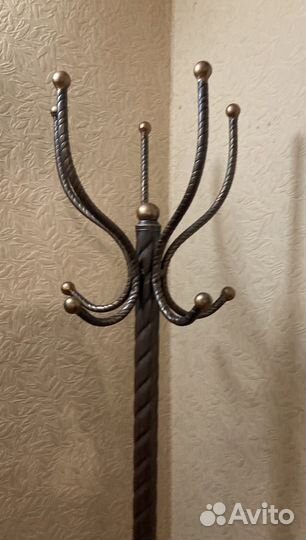 Кованная вешалка