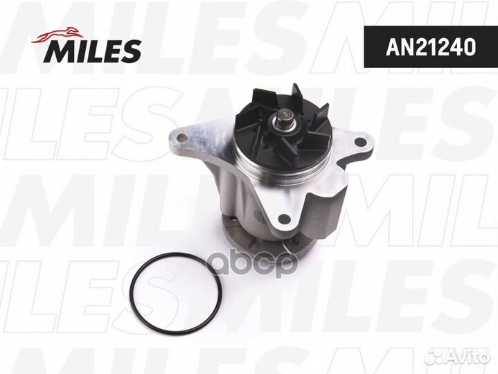 Насос водяной land rover discovery 3.0D 09- AN2