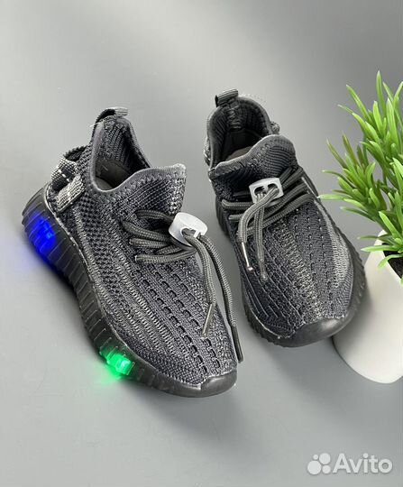 Кроссовки для мальчика и мальчиков