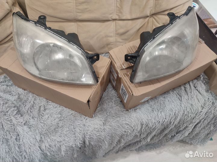 Продаю передние фары от Hyundai getz 2004