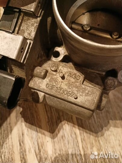 Заслонка дроссельная электрическая VAG