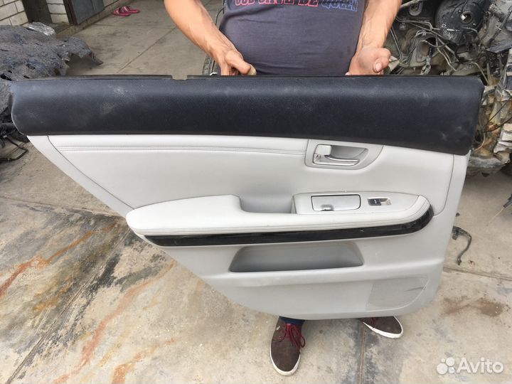 Обшивки дверей на lexus Rx 300 330 350 400 лексус