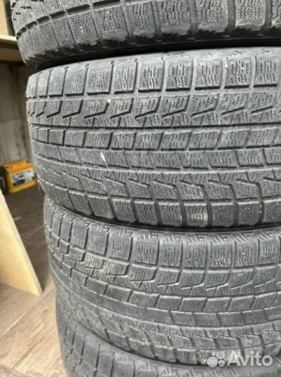 Bridgestone Blizzak Revo1 225/55 R17 116V