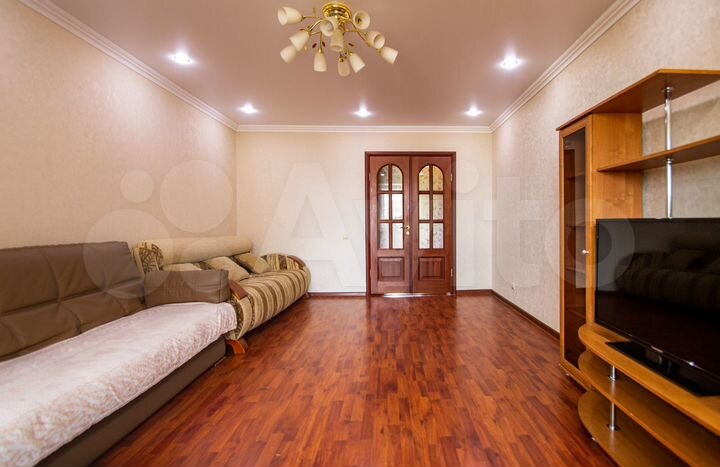 2-к. квартира, 75 м², 5/10 эт.