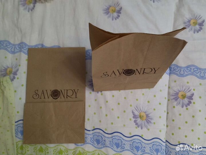 Бумажные подарочные пакеты