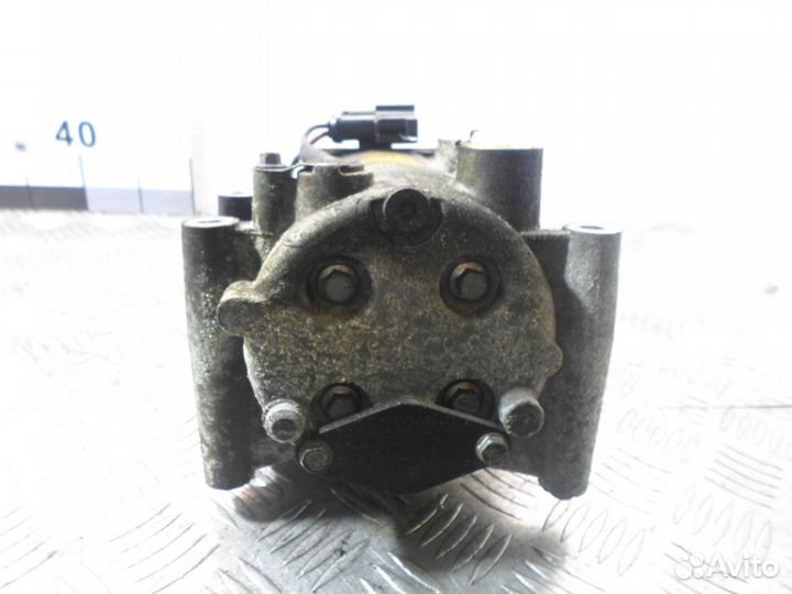 Компрессор кондиционера Jaguar S-type X200 YR8H19D