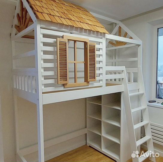 Детская двухъярусная кровать домик