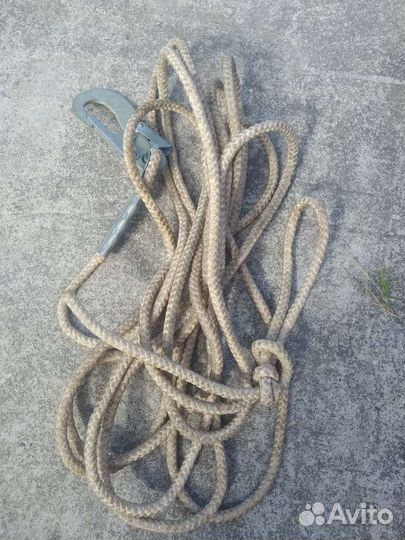 Канатная веревка с карабином