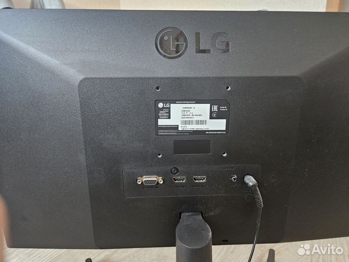 Монитор LG 21.5