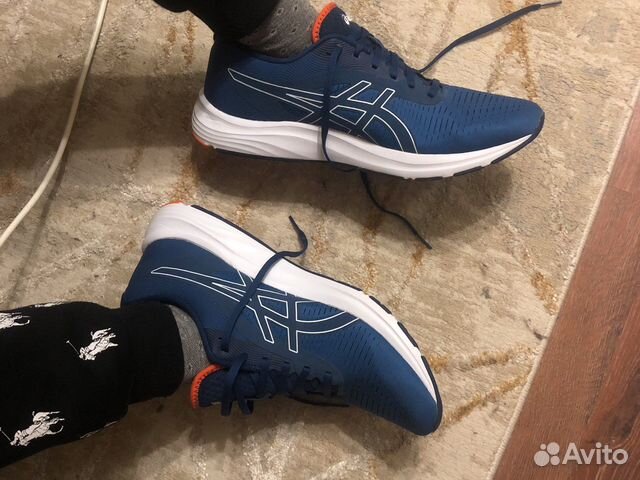 Кроссовки asics