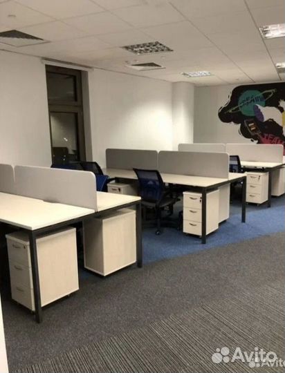 Столы офисные белые с перегородками (бенч-системы)