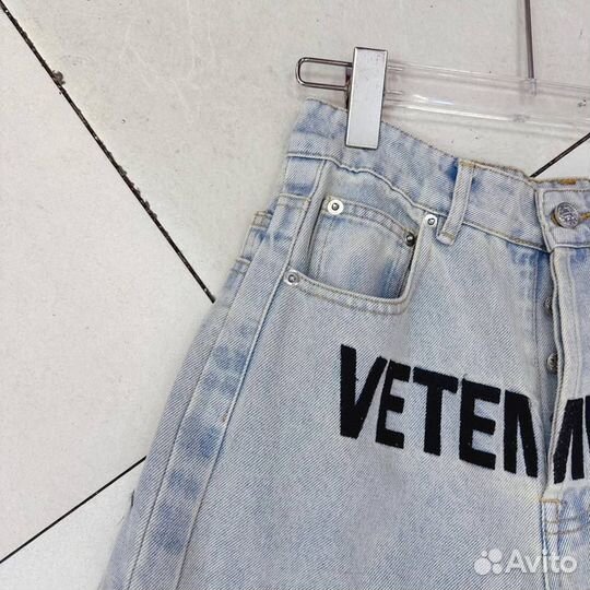 Джинсы Vetements широкие